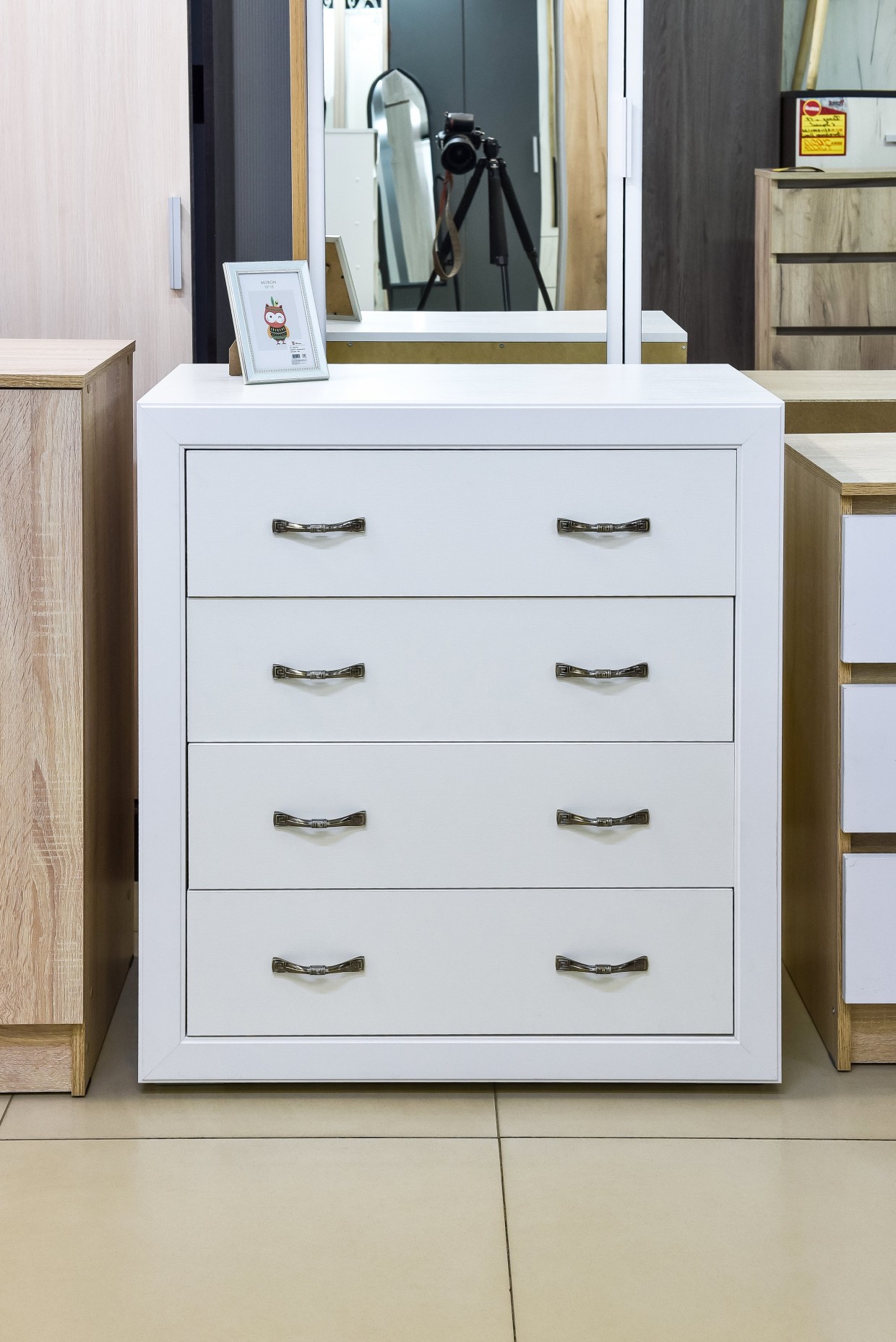 Комод Леньяна